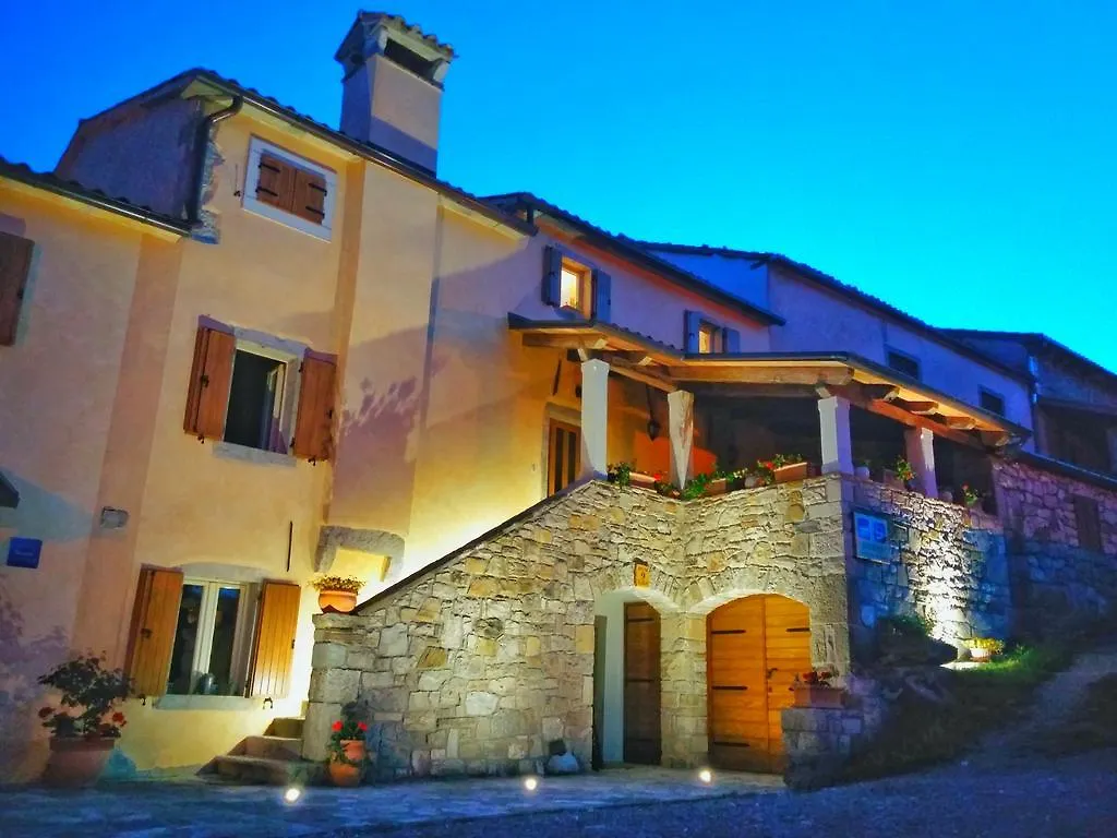 Apartment Hum-The Smallest Town In The World Hum